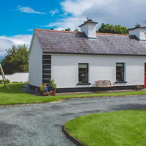  Holiday home Stunning 3-bedroom House With Private Garden Ireland