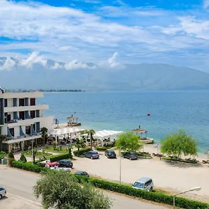 Grand Aita Hotel Radhimë