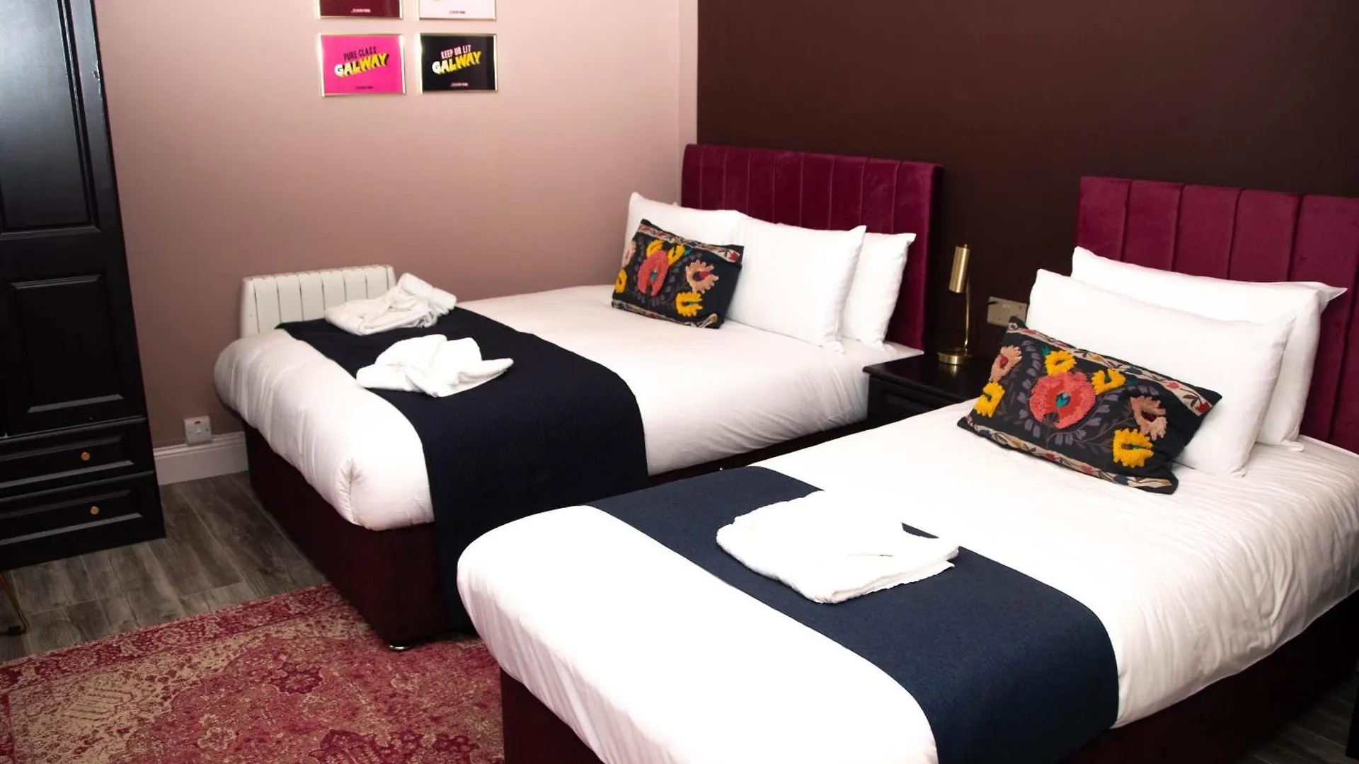 The Galway Rooms 0*,  Ireland